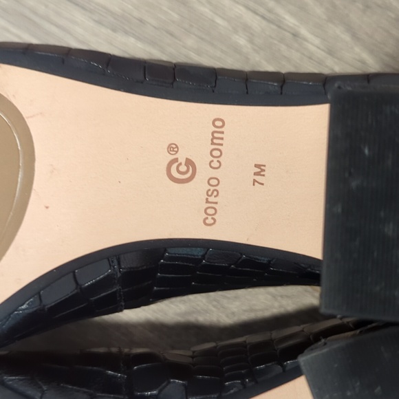 Corso Como Ryanna leather snake embossed pointed toe heels - Picture 14 of 14